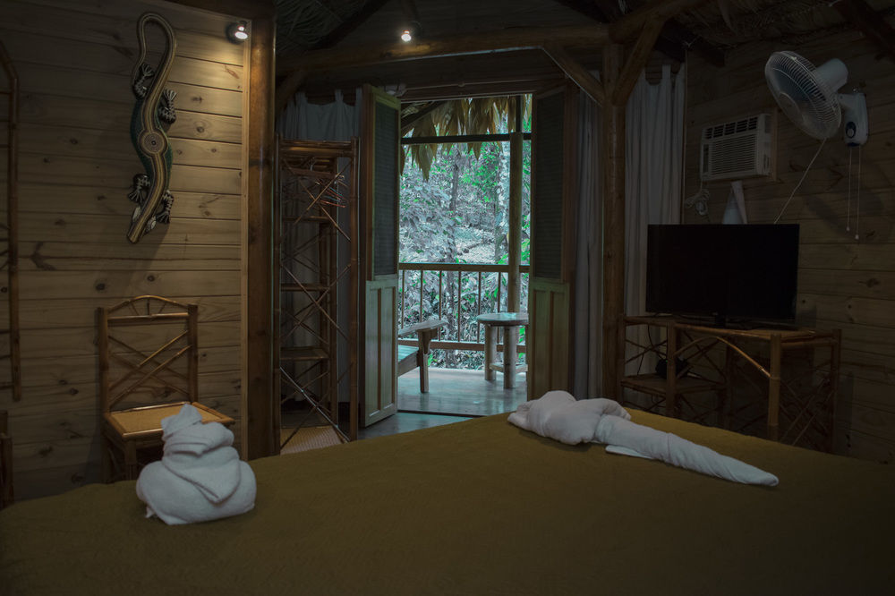 Bugabutik Hotel Resort Cocles Beach Zewnętrze zdjęcie