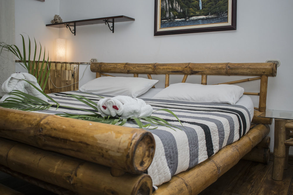 Bugabutik Hotel Resort Cocles Beach Zewnętrze zdjęcie
